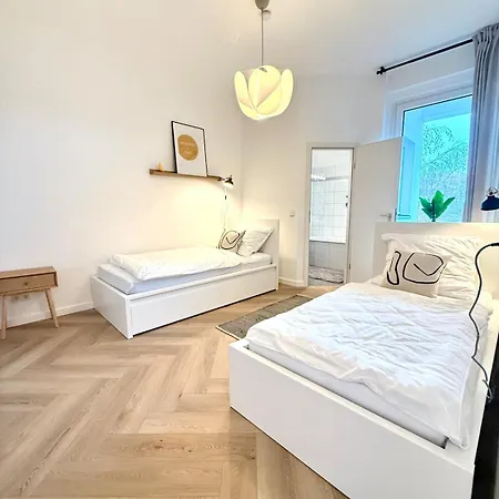 Helle Altbauperle Zwischen Koeln & Duesseldorf Appartement *